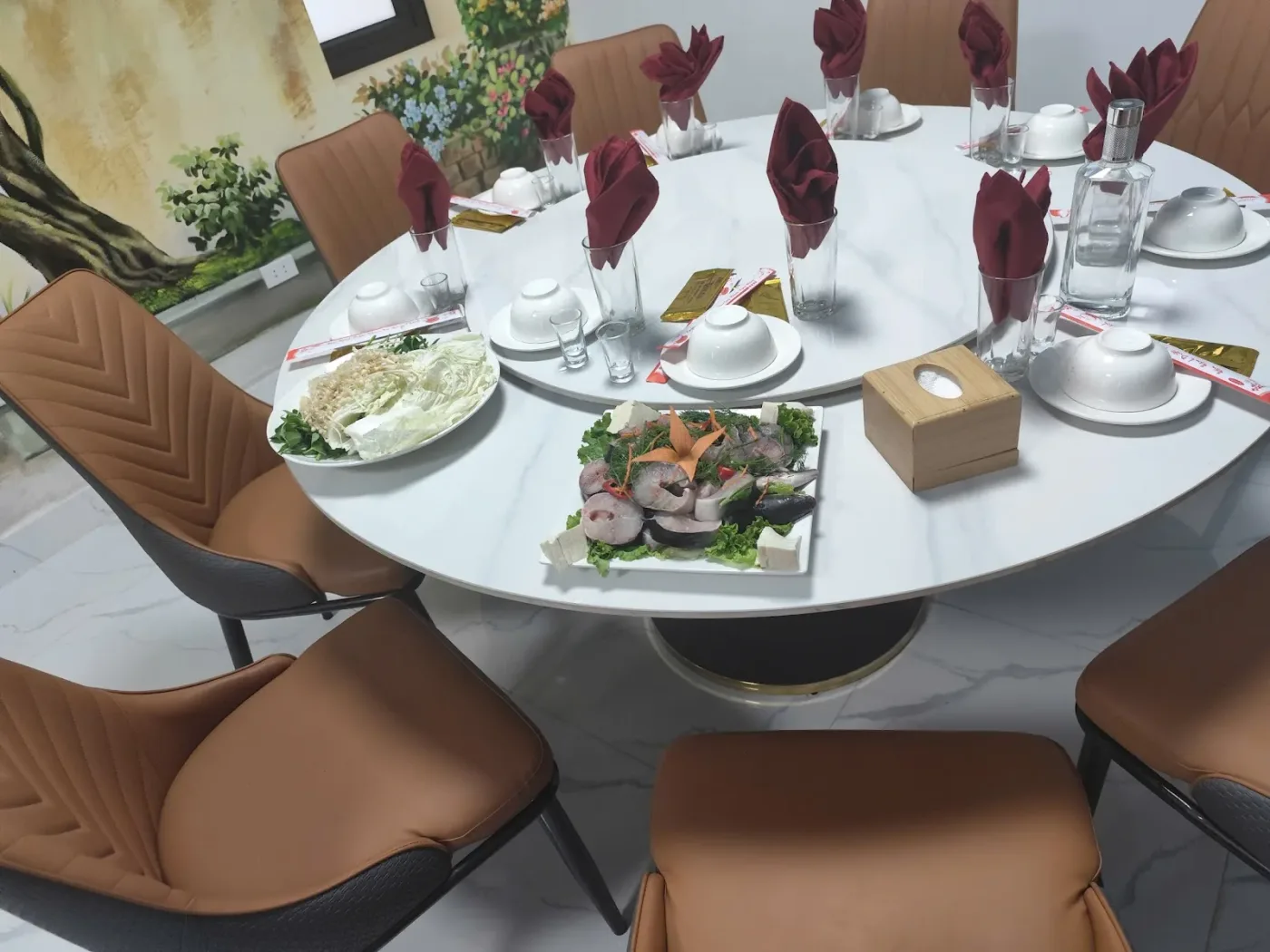 Phòng riêng bàn tròn sang trọng tại Nhà hàng 386